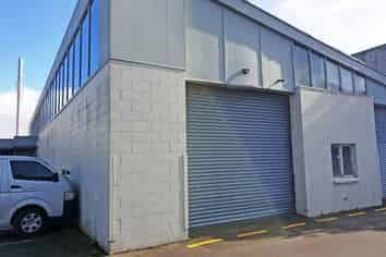 691M² PENROSE ROAD INDUSTRIAL WAREHOUSE