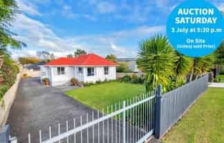 9 Woodside Road, Massey