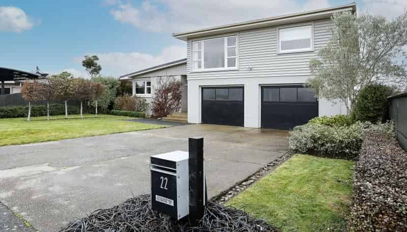 22 Cruickshank Crescent, Rosedale