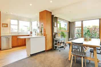 22 Cruickshank Crescent, Rosedale