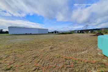 Impressive industrial in Broadlands