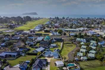 592 Waterways Parade, Pauanui