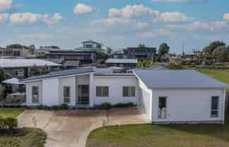 592 Waterways Parade, Pauanui