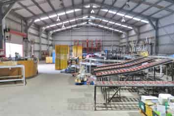 WAREHOUSING / PROCESSING WITH LARGE YARD