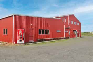 WAREHOUSING / PROCESSING WITH LARGE YARD