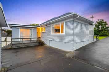 58 Royal Road, Massey