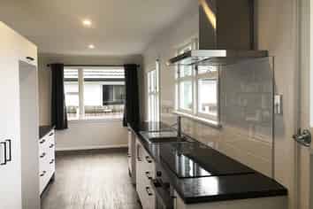 86 Crofton Road, Harewood