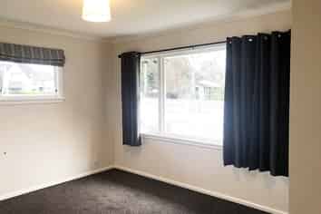 86 Crofton Road, Harewood