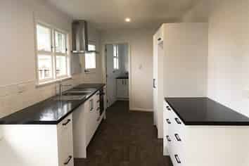 86 Crofton Road, Harewood