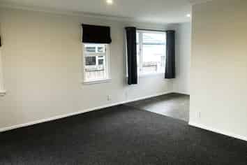 86 Crofton Road, Harewood