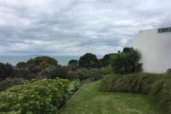 44A Balboa Drive, Matakatia