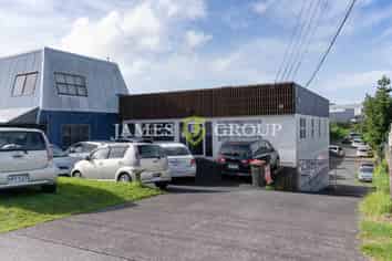 Rare Mt Wellington Workshop & Yard