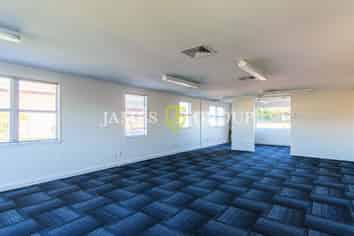 Rare Mt Wellington Workshop & Yard