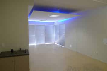 Suit one man band 60m2* Warehouse/Office