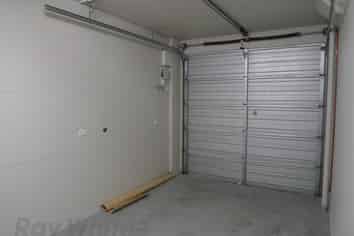 Suit one man band 60m2* Warehouse/Office
