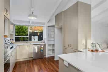 11A Weston Road, Merivale