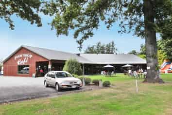 Licensed cafe and farm shop