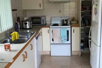 11 BADEN STREET, Otumoetai