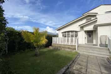 6 Riro Street, Point Chevalier