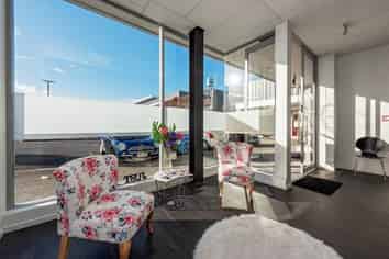 TENANTED INVESTMENT - LINCOLN ROAD