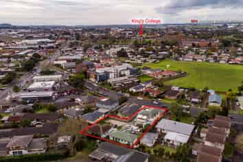 17 Gray Avenue, Mangere East