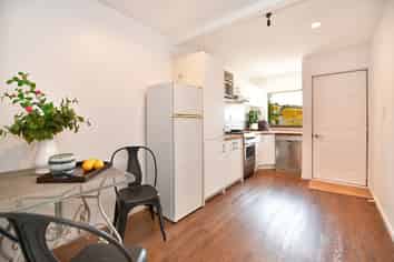 2/33 Fields Parade, Oteha