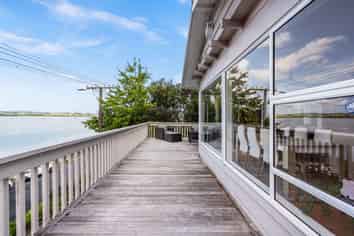 136 Beach Road, Onerahi