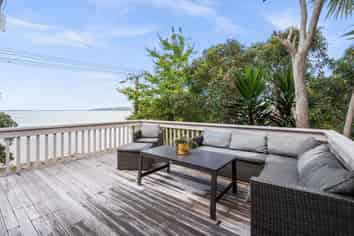 136 Beach Road, Onerahi