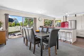 84 Ayton Drive, Whitby