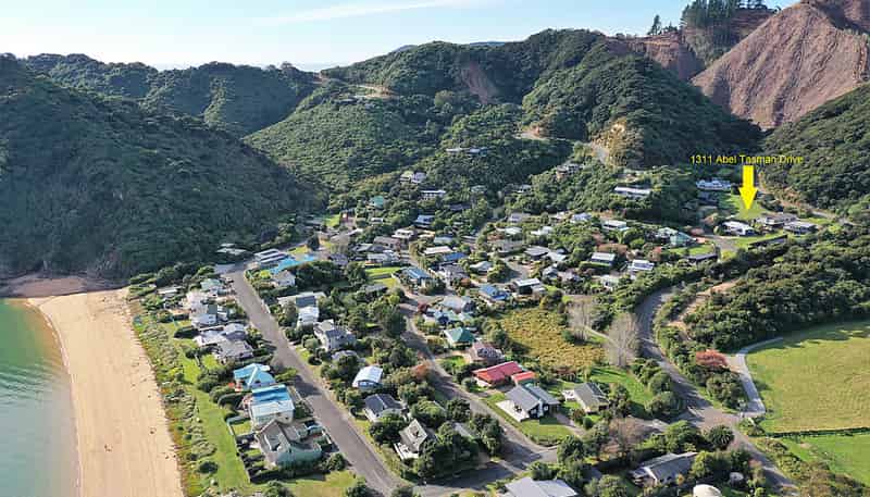 1311 Abel Tasman Drive, Tata Beach
