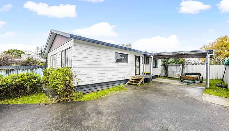 2/149A Favona Road, Favona