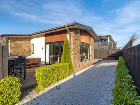 90a Poulson Street, Addington