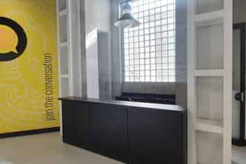 Lease: Modern offices/retail tenancy