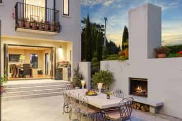 209 Gills Rd, Albany