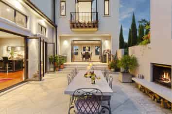 209 Gills Rd, Albany