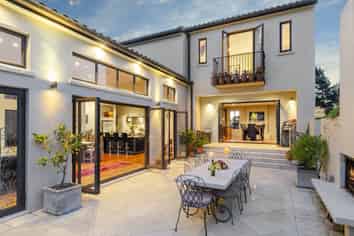 209 Gills Rd, Albany