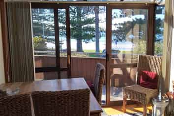 942 Beach Road, Waiake