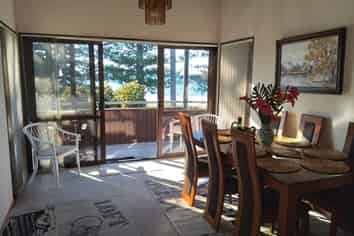 942 Beach Road, Waiake