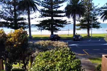 942 Beach Road, Waiake