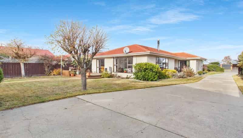 12 Coleraine Street, 