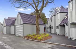 1/33 Vienna Street, Waltham