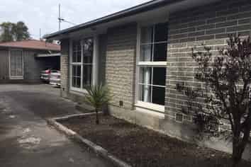 2/452 Barbadoes Street, Saint Albans