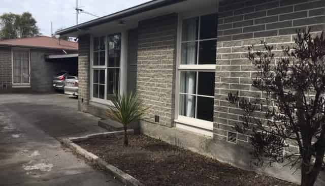 2/452 Barbadoes Street, Saint Albans