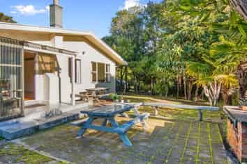 9 Lagoon Street, Abel Tasman