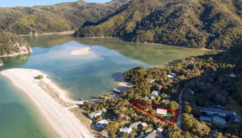 9 Lagoon Street, Abel Tasman