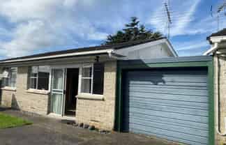 1/42 Halsey Road, Manurewa