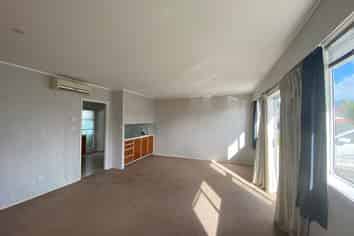 1/42 Halsey Road, Manurewa