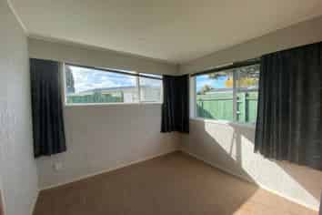 1/42 Halsey Road, Manurewa