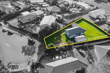 22 Dungarvon Place, Clendon Park