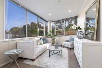 2J/21 Hargreaves Street, Saint Marys Bay